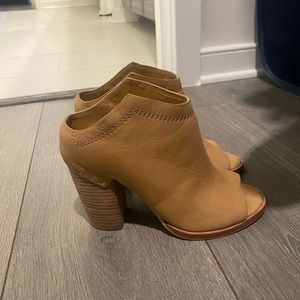 Dolce Vita Heels; Size 6